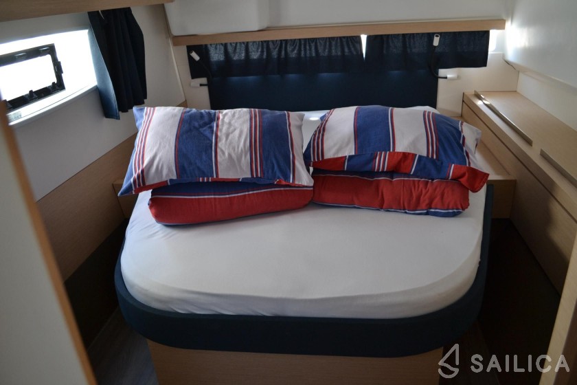 Lucia 40 - Yacht Charter Sailica