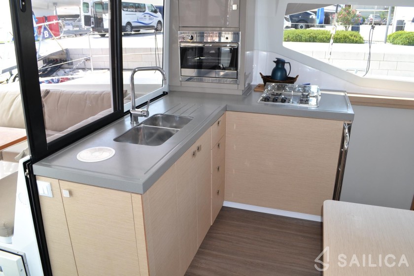 Lucia 40 - Yacht Charter Sailica