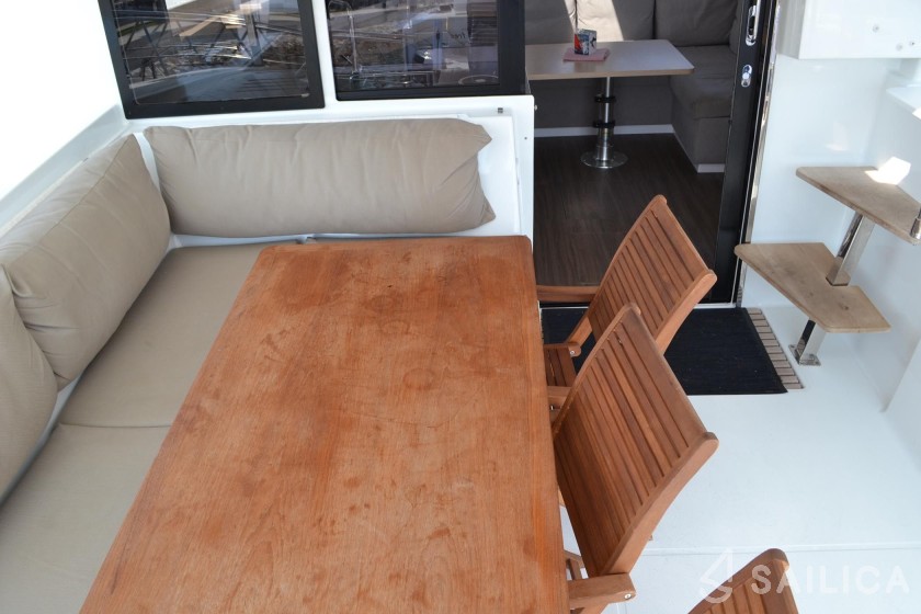 Lucia 40 - Yacht Charter Sailica