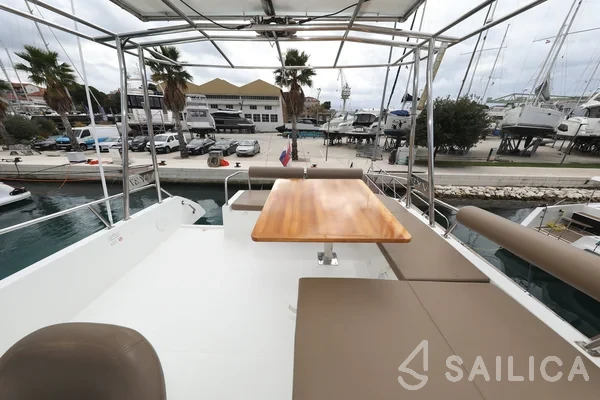 MY 37 - Yacht Charter Sailica
