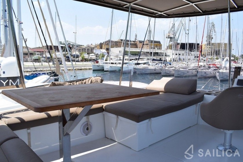 MY 37 - Yacht Charter Sailica