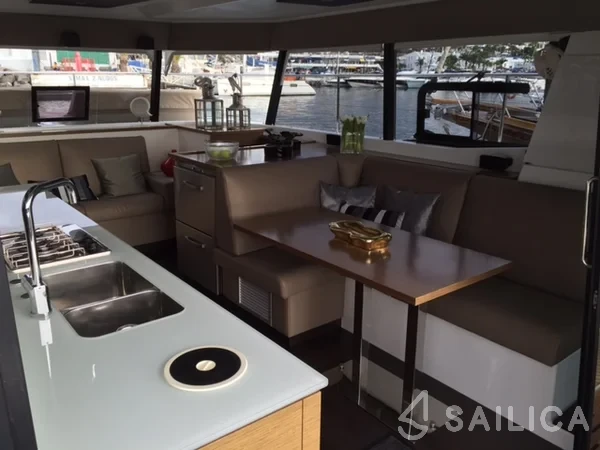 MY 37 - Yacht Charter Sailica