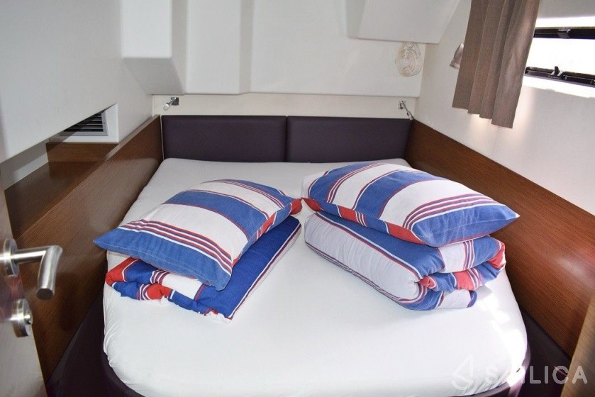 MY 37 - Yacht Charter Sailica