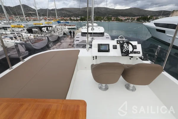 MY 37 - Yacht Charter Sailica