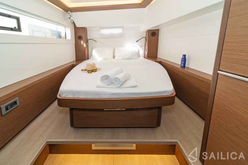 Lagoon 46  - Yacht Charter Sailica