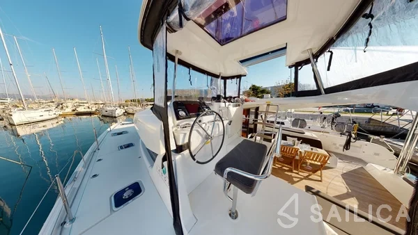 Lagoon 42 - Yacht Charter Sailica