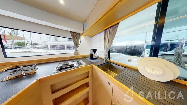Lagoon 42 - Yacht Charter Sailica
