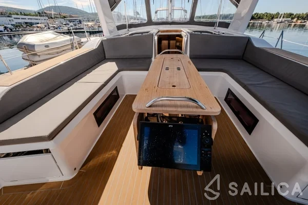 Grand Soleil 52 - Yacht Charter Sailica