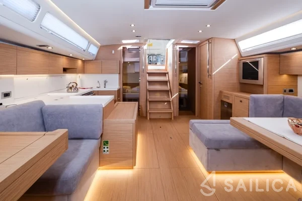 Grand Soleil 52 - Yacht Charter Sailica