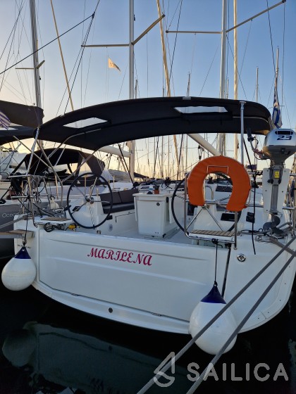 Oceanis 40.1 - Yacht Charter Sailica