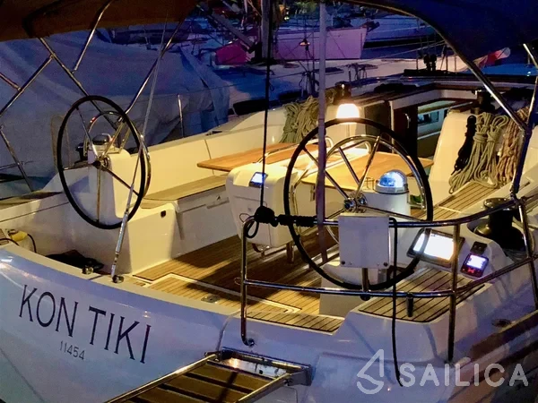 Sun Odyssey 519 - Yacht Charter Sailica