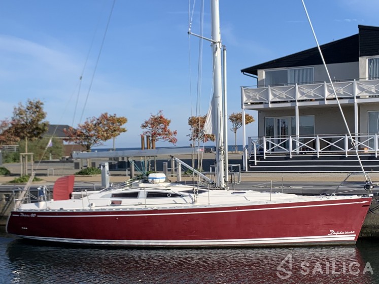 Delphia 40 - Yacht Charter Sailica