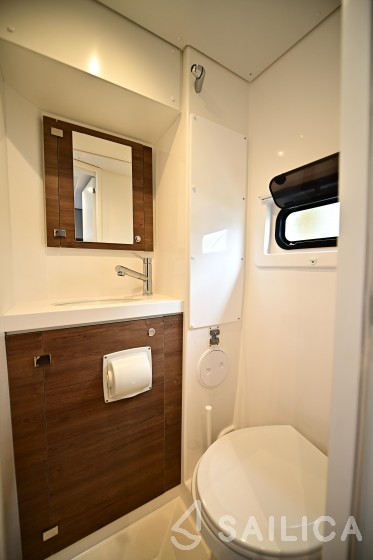 Bali 4.8  - Yacht Charter Sailica