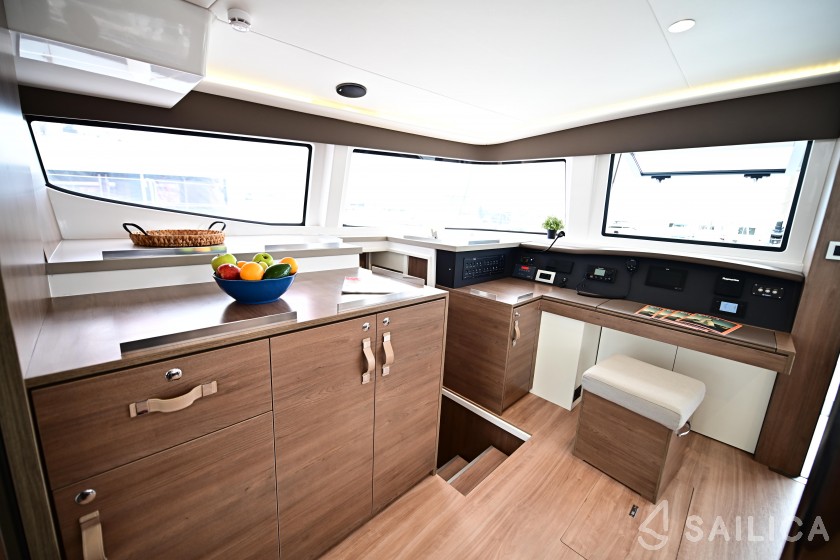 Bali 4.8  - Yacht Charter Sailica