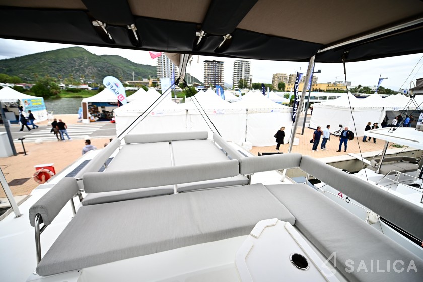 Bali 4.8  - Yacht Charter Sailica