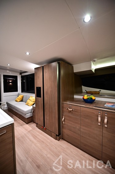 Bali 4.8  - Yacht Charter Sailica