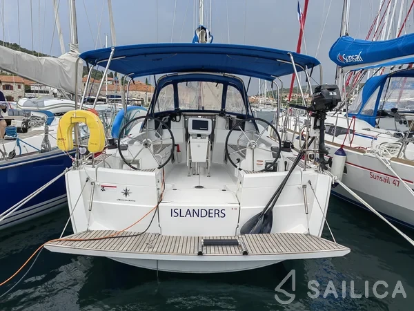 Sun Odyssey 389 - Yacht Charter Sailica