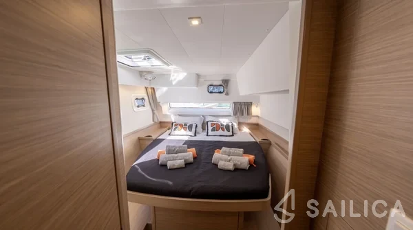 Lagoon 42 - Yacht Charter Sailica