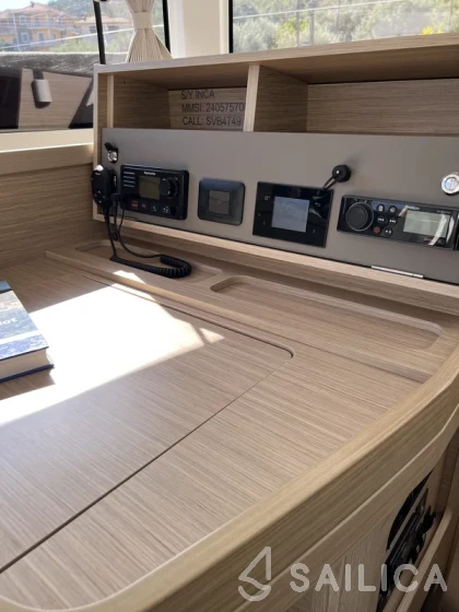Lagoon 42 - Yacht Charter Sailica