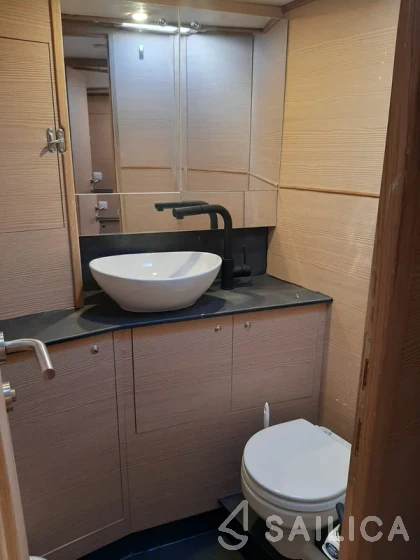 D&D Kufner 54 - Yacht Charter Sailica