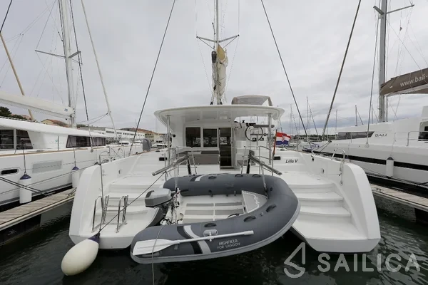 Lagoon 39 - Yacht Charter Sailica