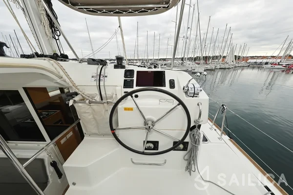 Lagoon 39 - Yacht Charter Sailica