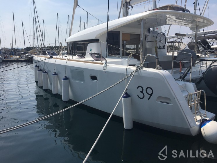 Lagoon 39 - Yacht Charter Sailica