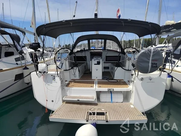 Sun Odyssey 440 - Yacht Charter Sailica