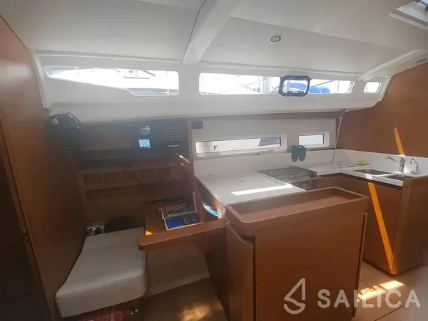 Sun Odyssey 440 - Yacht Charter Sailica