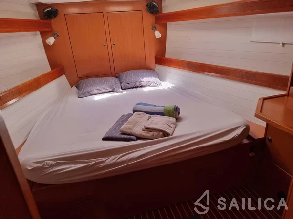 Bavaria 45 Cruiser - Yacht Charter Sailica