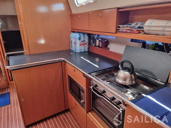 Bavaria 45 Cruiser - Yacht Charter Sailica