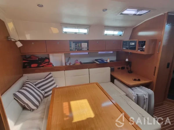 Bavaria 45 Cruiser - Yacht Charter Sailica