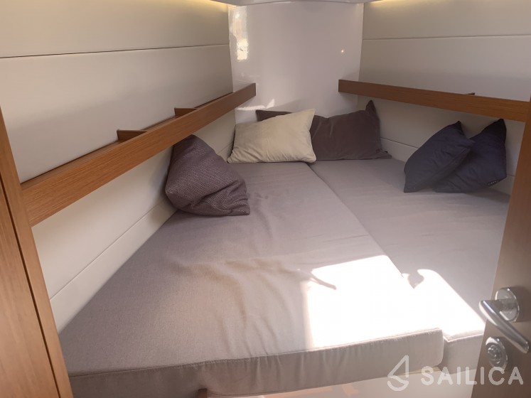 First 36 - Yacht Charter Sailica