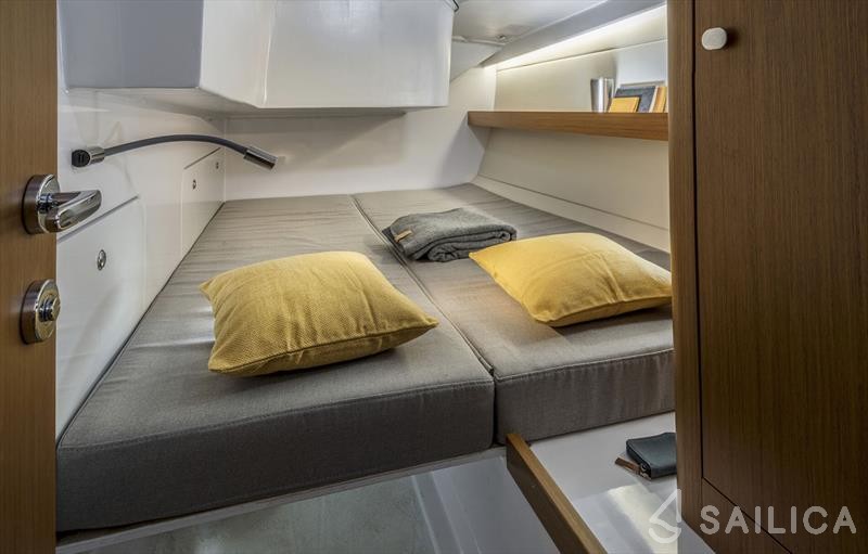 First 36 - Yacht Charter Sailica