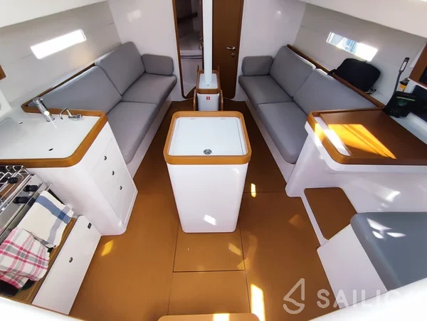 First 36 - Yacht Charter Sailica