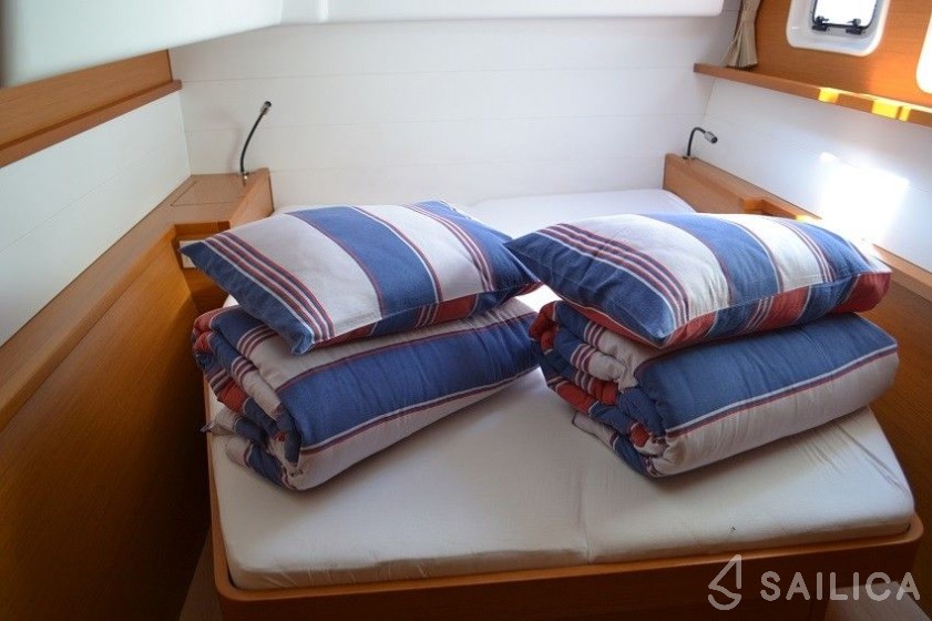 Lagoon 450 - Yacht Charter Sailica