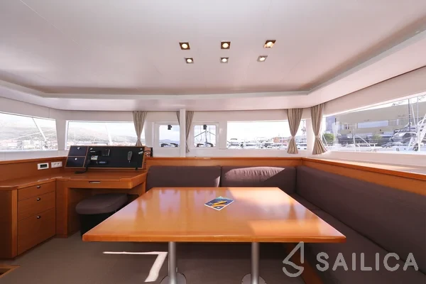 Lagoon 450 - Yacht Charter Sailica
