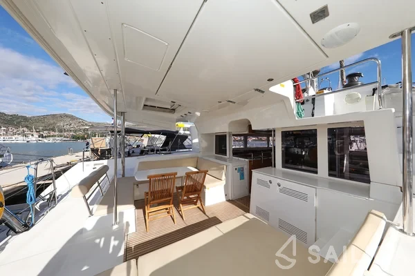 Lagoon 450 - Yacht Charter Sailica