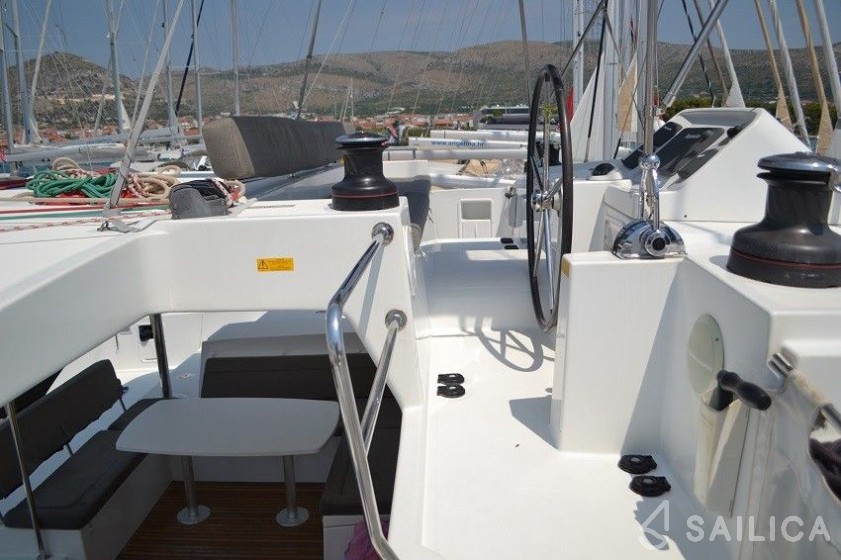Lagoon 450 - Yacht Charter Sailica