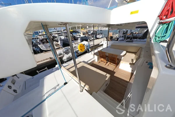 Lagoon 450 - Yacht Charter Sailica