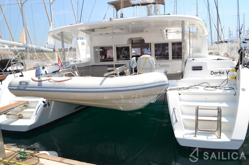 Lagoon 450 - Yacht Charter Sailica