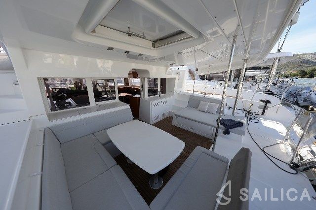 Lagoon 450 - Yacht Charter Sailica
