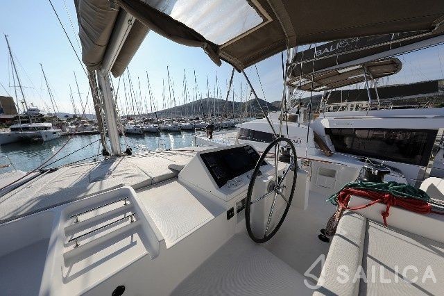 Lagoon 450 - Yacht Charter Sailica