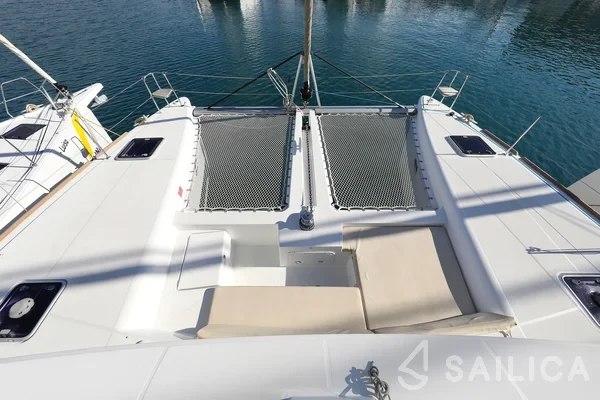 Lagoon 450 - Yacht Charter Sailica