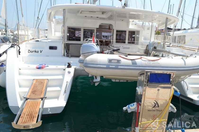 Lagoon 450 - Yacht Charter Sailica