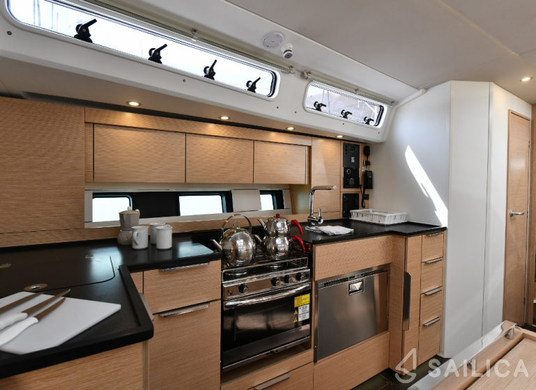 Hanse 460 - Yacht Charter Sailica