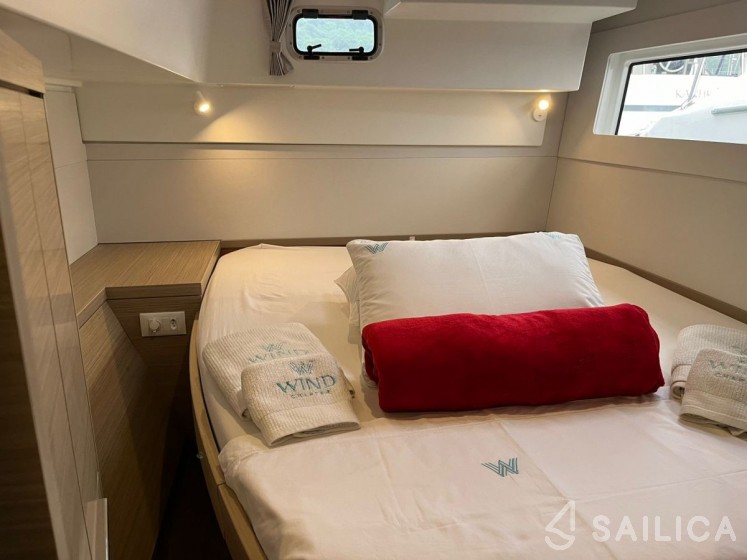 Lagoon 40 - Yacht Charter Sailica