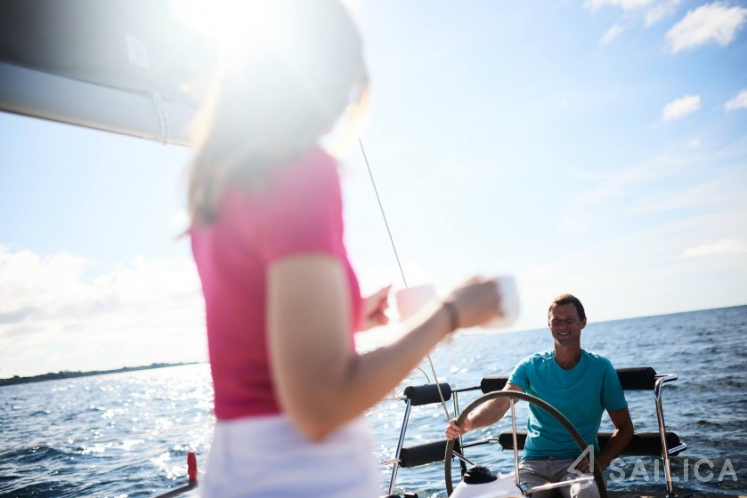 Maxus 35 - Yacht Charter Sailica