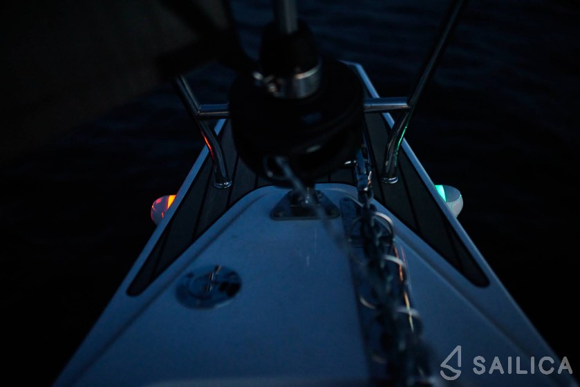 Maxus 35 - Yacht Charter Sailica