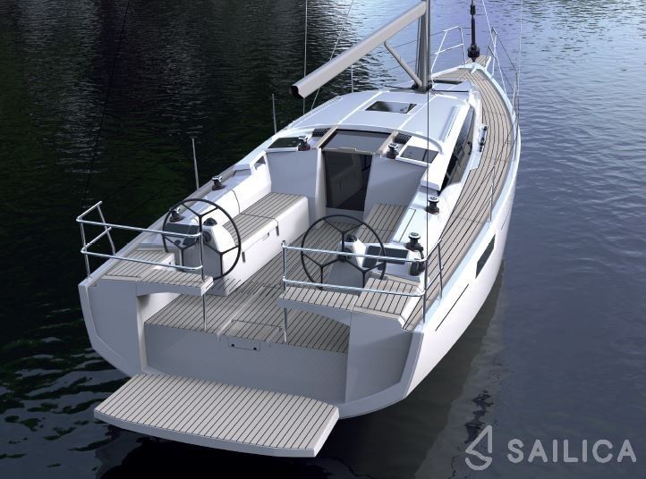 Maxus 35 - Yacht Charter Sailica
